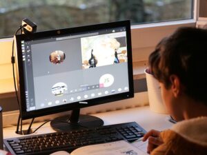 10 Tips For Making Distance Learning Work For You